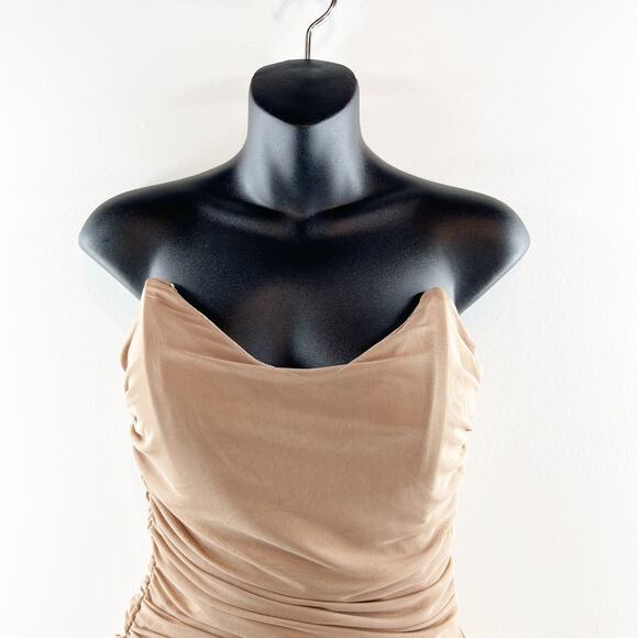 Bobbles & Lace Ruched Sweetheart Neck Strapless Mini Dress Taupe Brown Medium - Picture 6 of 16